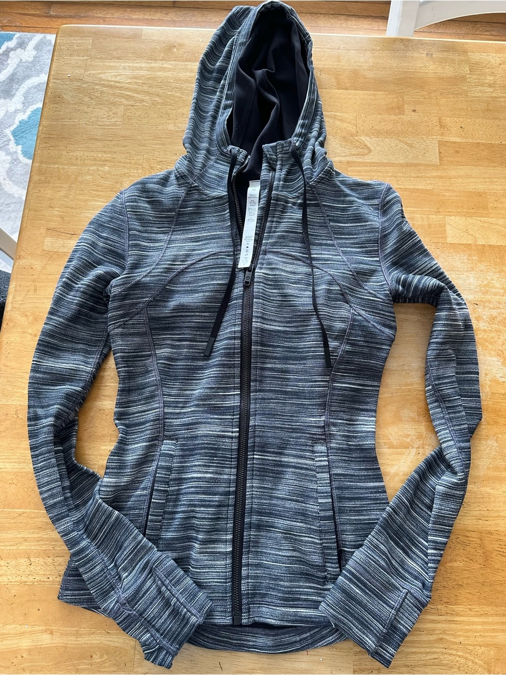 Lululemon define jacket size 6